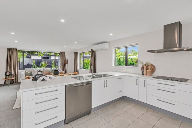 Photo of property in 25 Whincops Road, Halswell, Christchurch, 8025