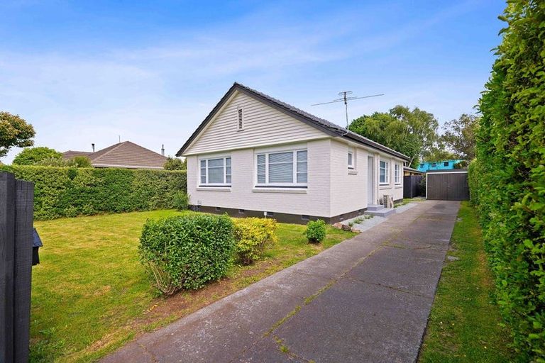 Photo of property in 18 Shands Road, Hornby, Christchurch, 8042