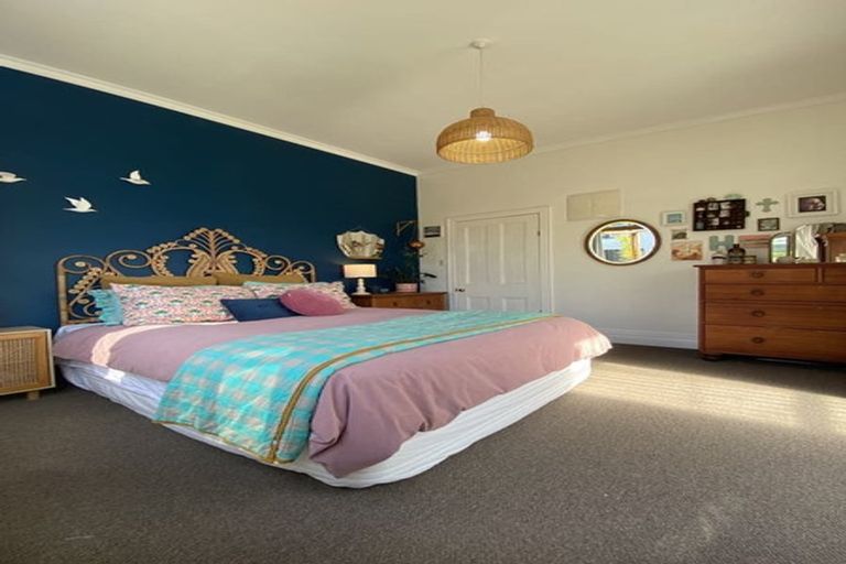 Photo of property in 54 Belt Road, New Plymouth, 4310