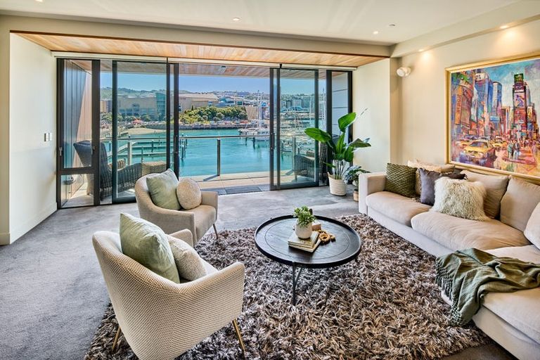 Photo of property in Clyde Quay Wharf, 2d/1 Clyde Quay Wharf, Te Aro, Wellington, 6011