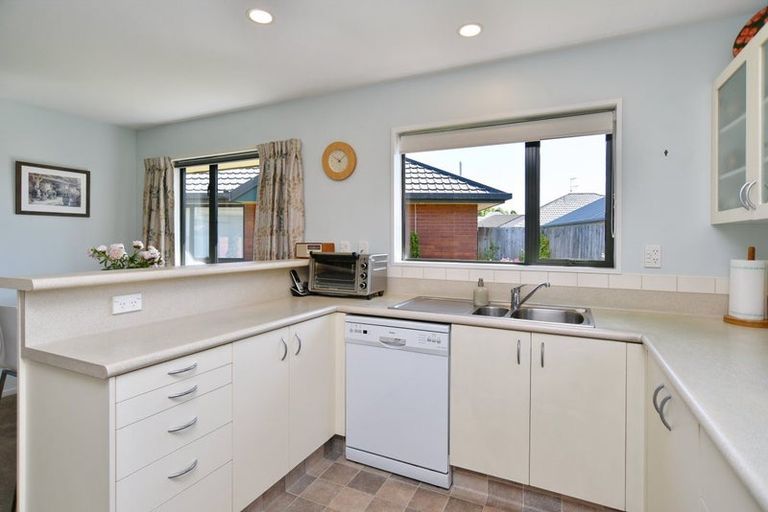 Photo of property in 17b Matawai Close, Rangiora, 7400