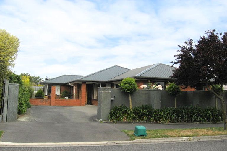 Photo of property in 2 Yardley Street, Avonhead, Christchurch, 8042