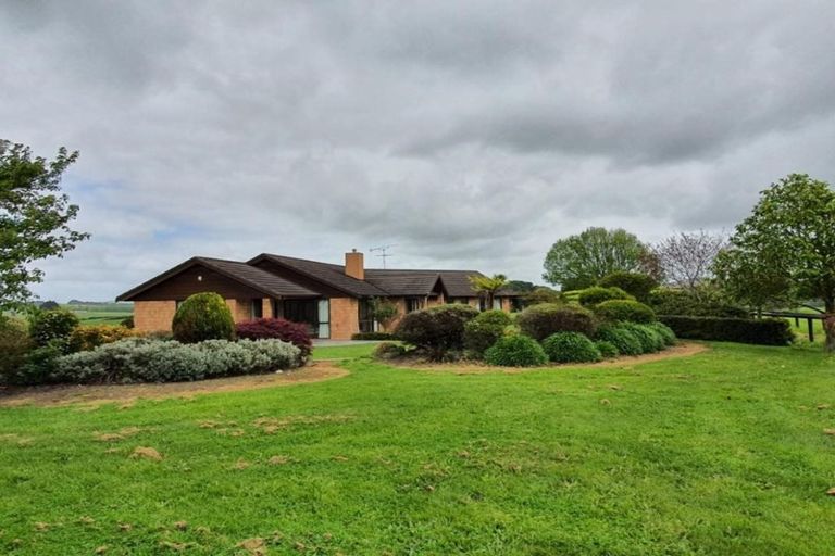 Photo of property in 233 Lewis Road, Karaka, Papakura, 2580