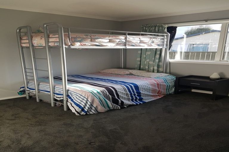 Photo of property in 21 Mackinnon Loop, Te Anau, 9600