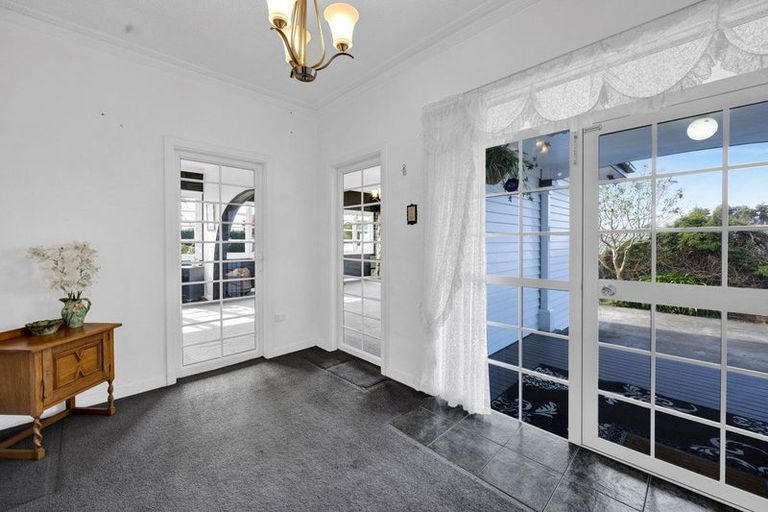 Photo of property in 35 Campbell Street, Hawera, 4610