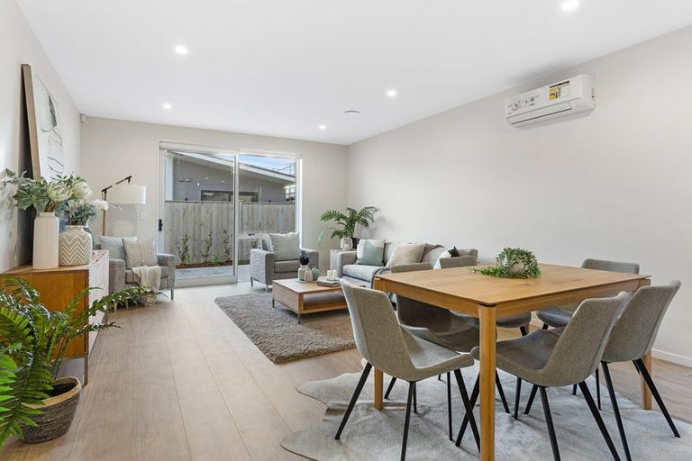 Photo of property in 6d Te Awapu Crescent, Takanini, 2112