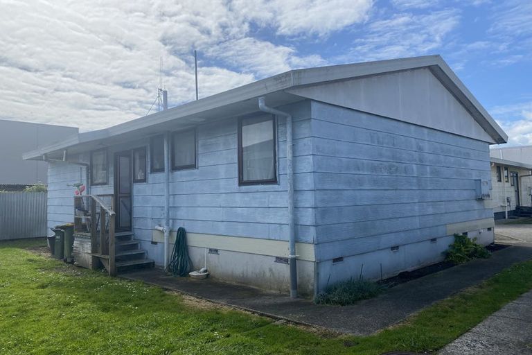 Photo of property in 77 Greenwood Street, Frankton, Hamilton, 3204