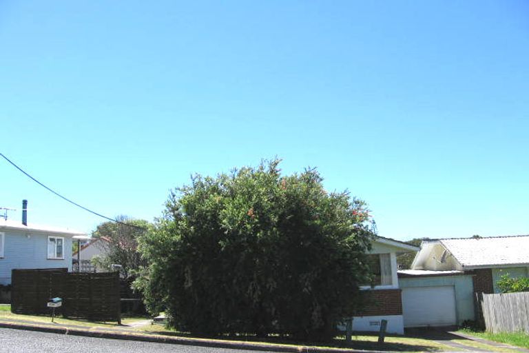 Photo of property in 2/49 Wolsley Avenue, Milford, Auckland, 0620
