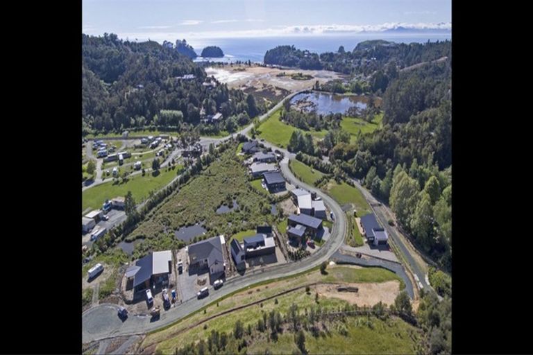 Photo of property in 13 Kahu Close, Kaiteriteri, Motueka, 7197