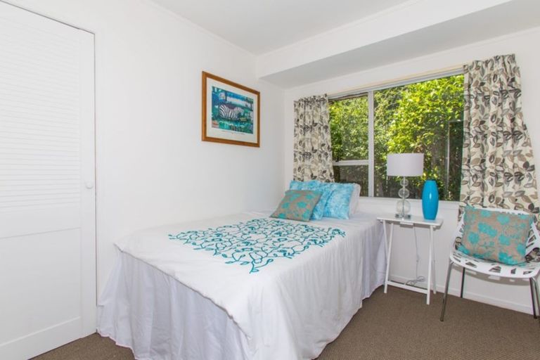 Photo of property in 13 Merida Place, Unsworth Heights, Auckland, 0632
