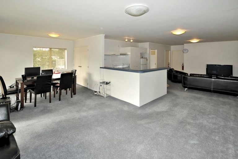 Photo of property in The Haven, 23/120 Beach Haven Road, Beach Haven, Auckland, 0626