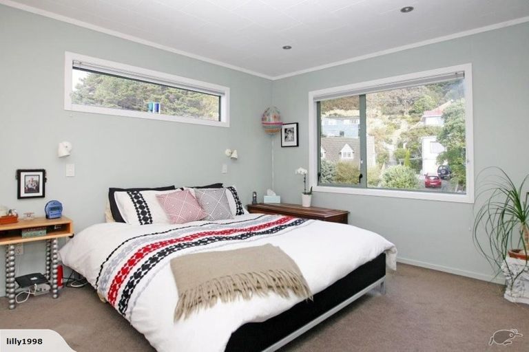 Photo of property in 11 Southern Cross Crescent, Island Bay, Wellington, 6023