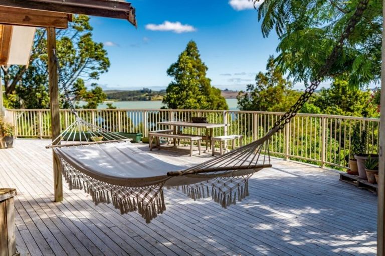Photo of property in 467 Heatley Road, Whakapirau, Maungaturoto, 0583