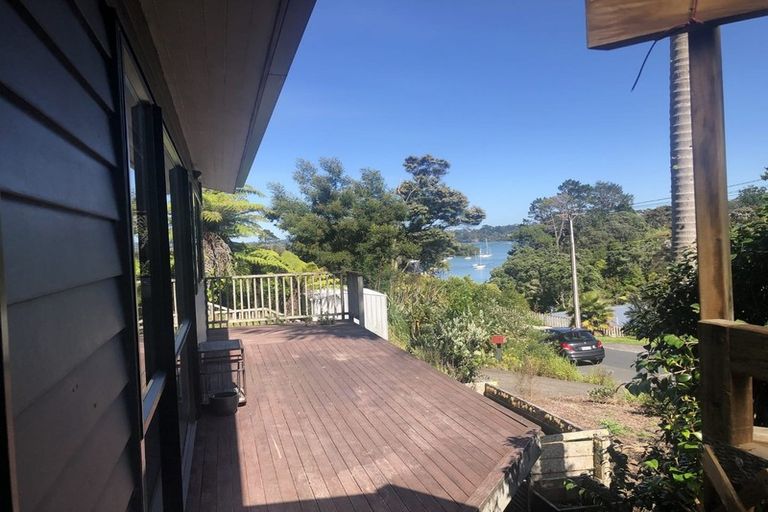 Photo of property in 7 Traffic Road, Greenhithe, Auckland, 0632