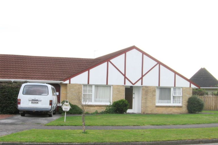 Photo of property in 15 Rewarewa Crescent, Waikanae, 5036