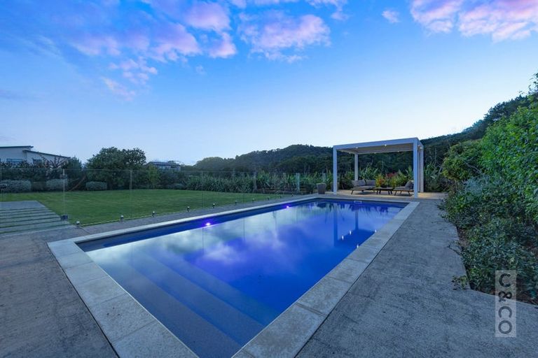 Photo of property in 44 Fruitlands Road, Kumeu, 0810