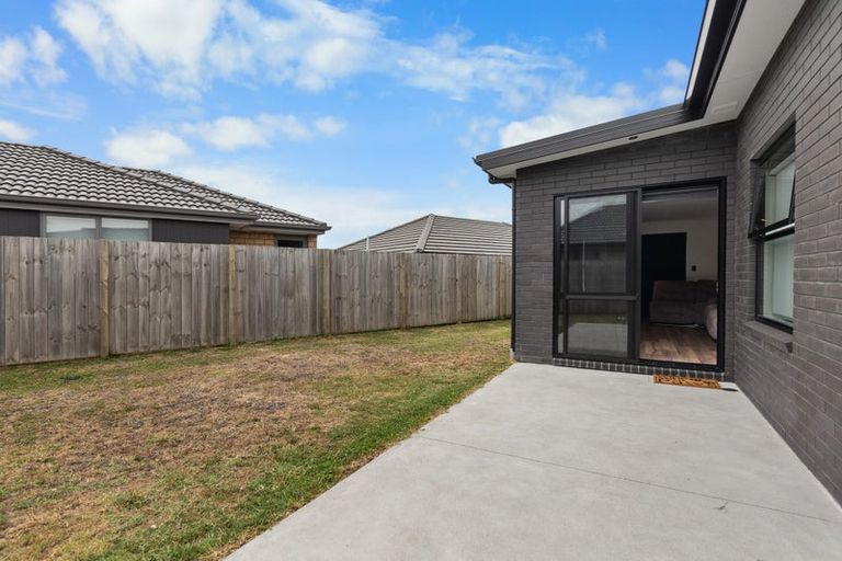 Photo of property in 17 Pragma Rise, Rototuna North, Hamilton, 3210