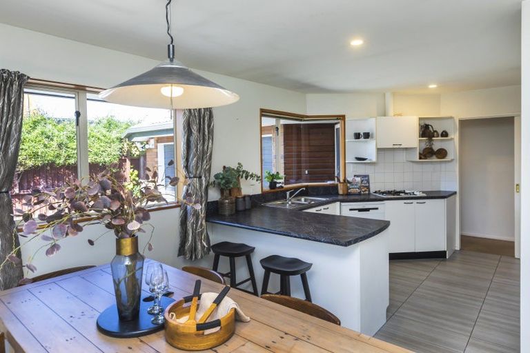 Photo of property in 2/9 Selwyn Street, Somerfield, Christchurch, 8024