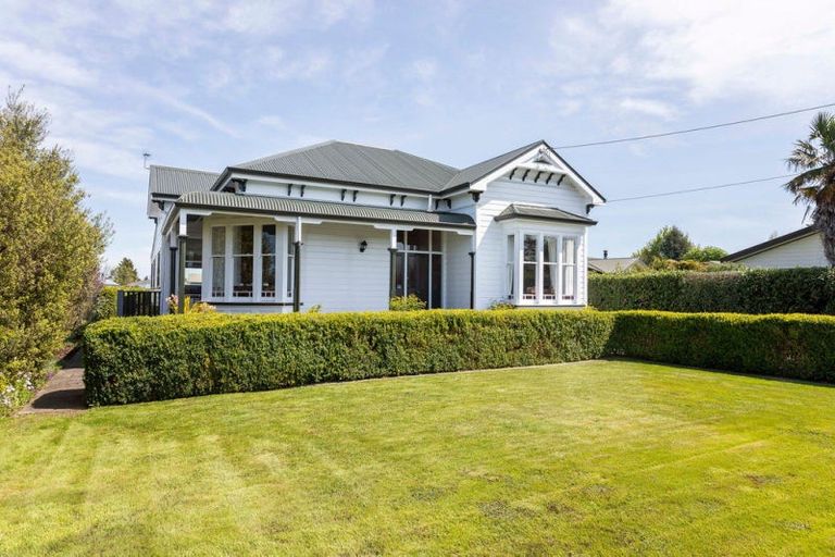 Photo of property in 21 Victoria Avenue, Dannevirke, 4930