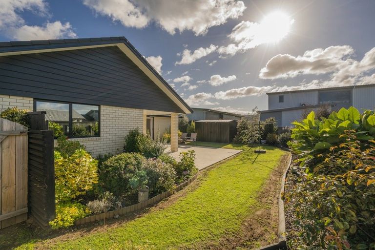 Photo of property in 2 Debenham Drive, Whitianga, 3510