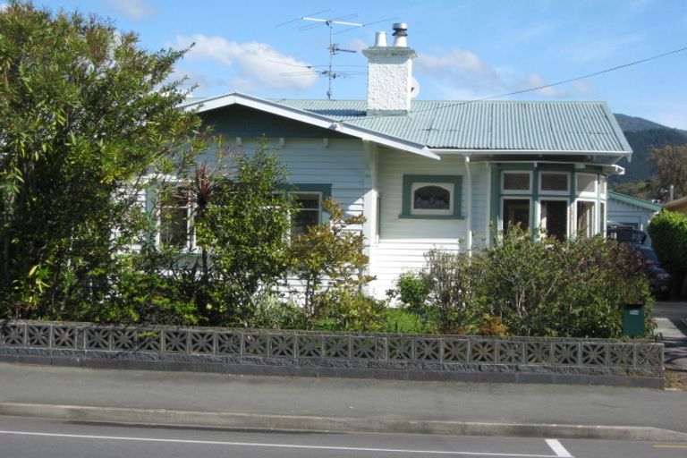 Photo of property in 354 Hardy Street, Nelson, 7010