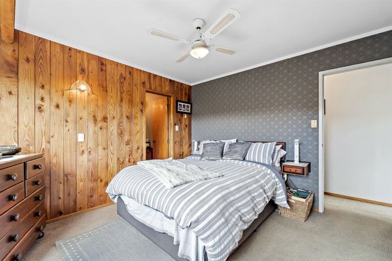 Photo of property in 1/685 East Coast Road, Browns Bay, Auckland, 0630