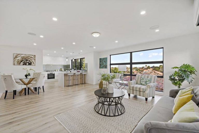 Photo of property in 11 Tawapou Close, Massey, Auckland, 0614