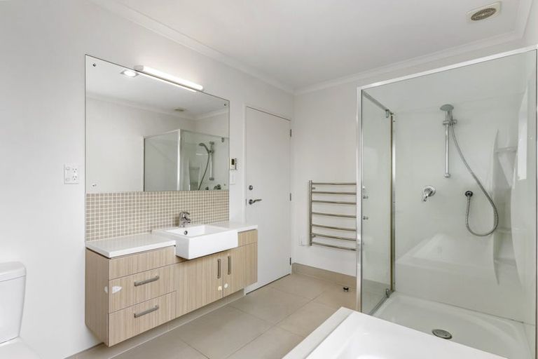 Photo of property in 135 Vipond Road, Stanmore Bay, Whangaparaoa, 0932