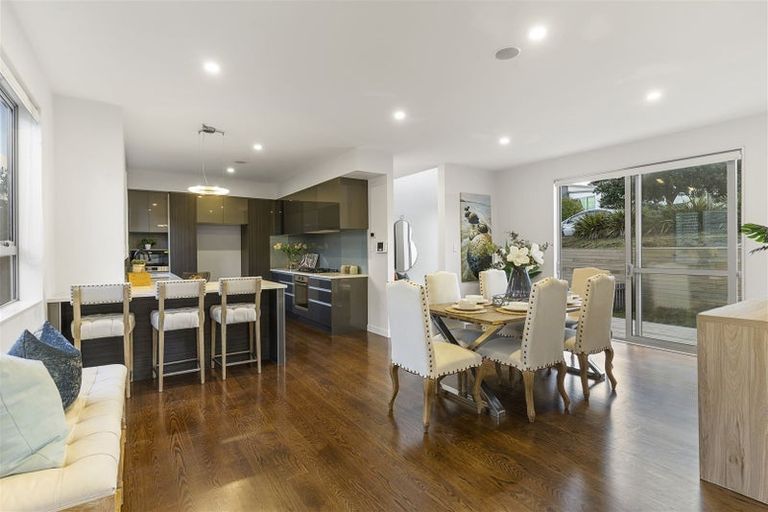 Photo of property in 32 Remuremu Street, Long Bay, Auckland, 0630