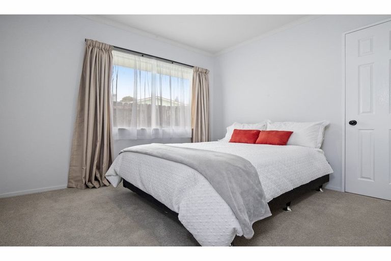 Photo of property in 3b Rossiter Avenue, Waiuku, 2123