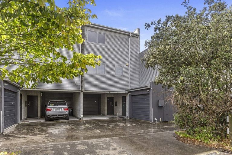 Photo of property in 143 Purchas Street, Edgeware, Christchurch, 8013