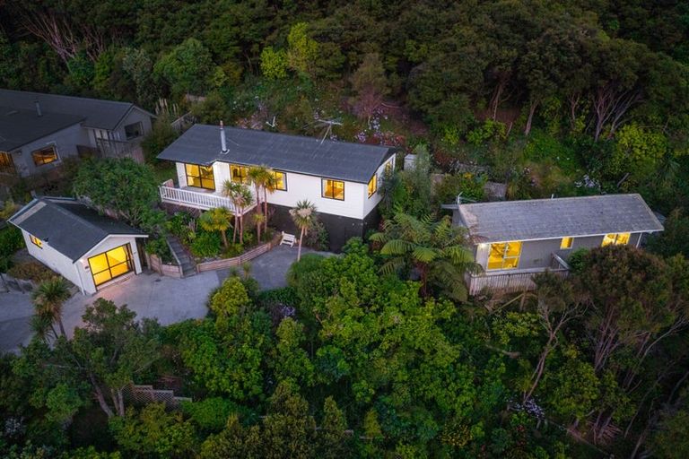 Photo of property in 25 Postgate Drive, Whitby, Porirua, 5024