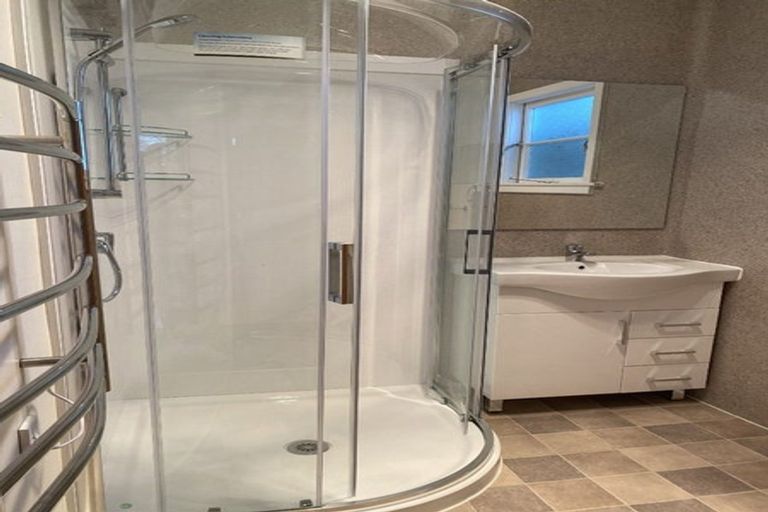 Photo of property in 44 Bluegum Road, Paraparaumu Beach, Paraparaumu, 5032