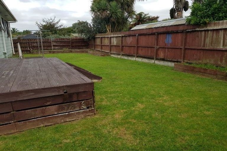 Photo of property in 2/24 Station Road, Takanini, 2112