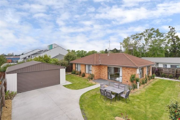 Photo of property in 2/48 Shannon Place, Belfast, Christchurch, 8051