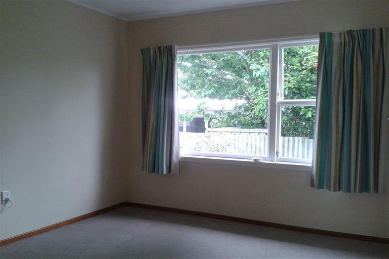 Photo of property in 5 Trafalgar Street, Westown, New Plymouth, 4310