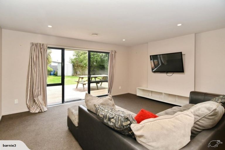 Photo of property in 6 Matson Close, Rangiora, 7400