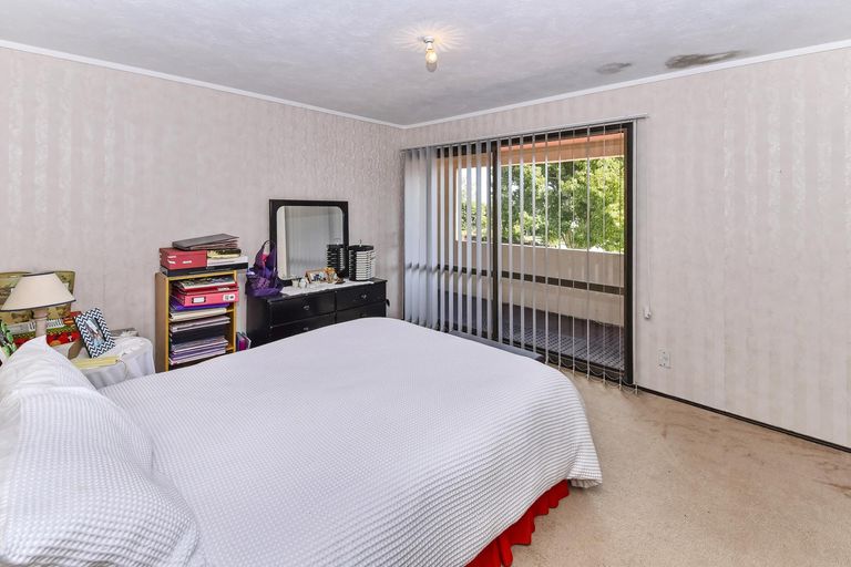 Photo of property in 17 Gleneagles Grove, Wattle Downs, Auckland, 2103