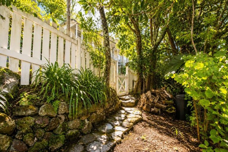 Photo of property in 31d Patanga Crescent, Thorndon, Wellington, 6011