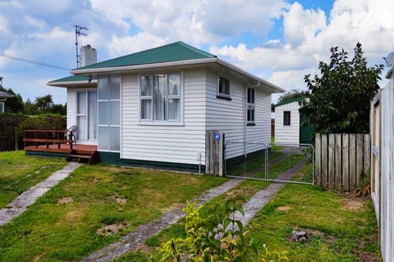 Photo of property in 19 Kahu Street, Utuhina, Rotorua, 3015