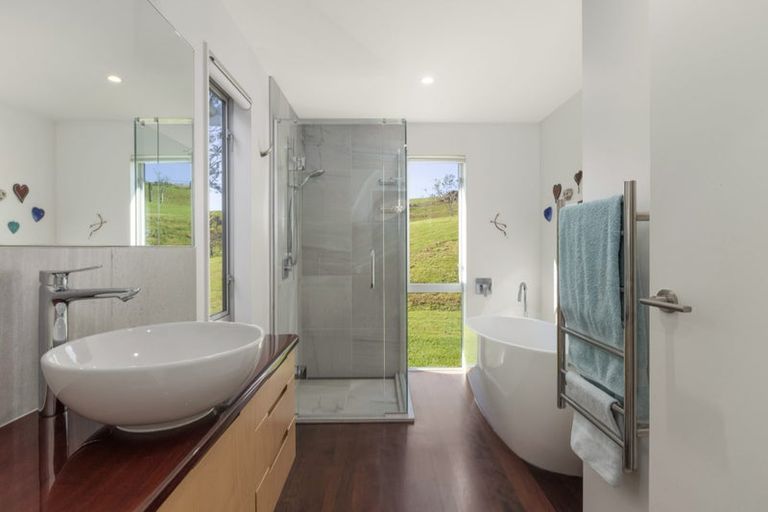 Photo of property in 127 Hauora Lane, Waitoki, Kaukapakapa, 0871