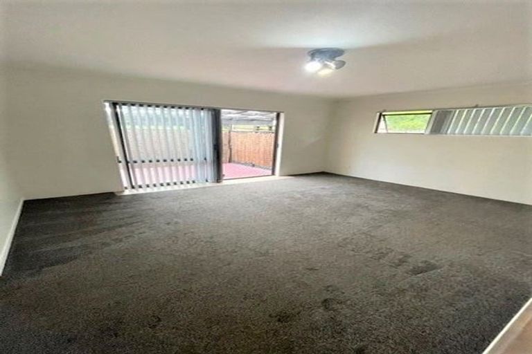 Photo of property in 228 Glamorgan Drive, Northcross, Auckland, 0630