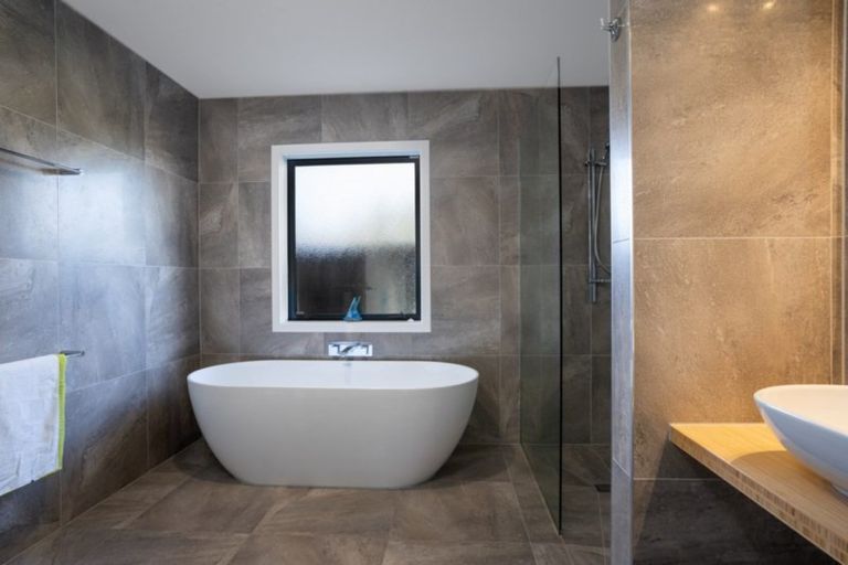 Photo of property in 74a Park Road, Carterton, 5713