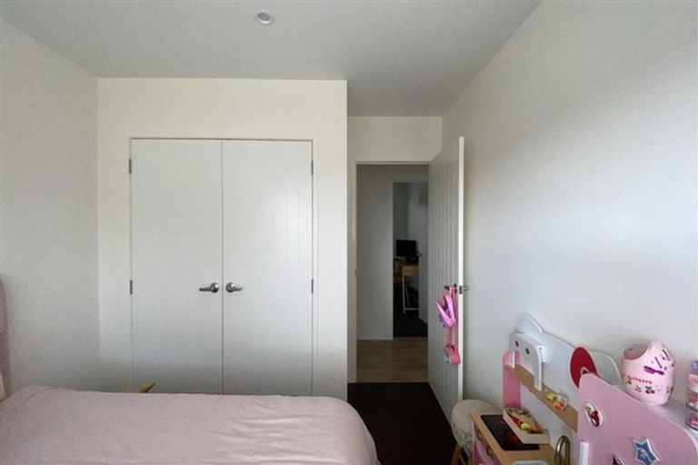 Photo of property in 7 Kingfisher Road, Silverdale, 0932