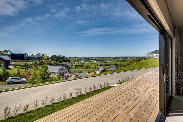 Photo of property in 91 Oak Road, Poraiti, Napier, 4112