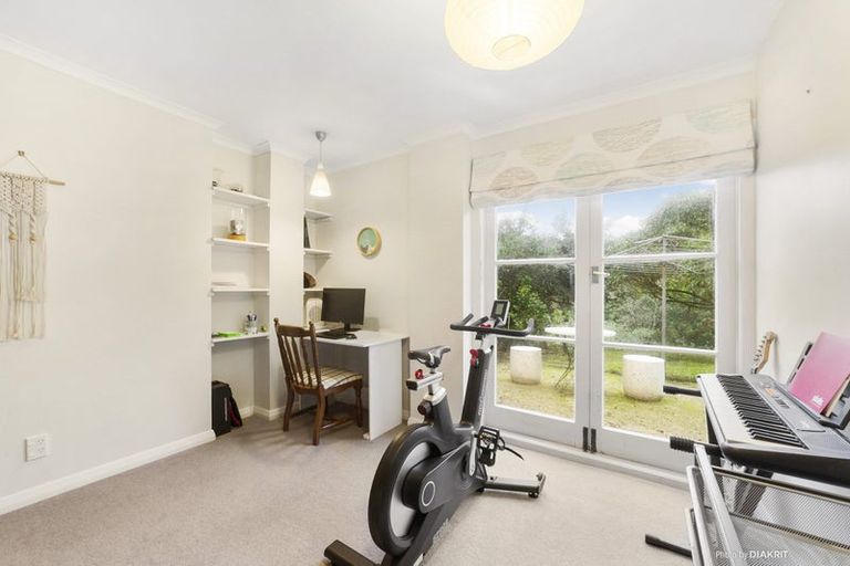 Photo of property in 11 Leveson Street, Strathmore Park, Wellington, 6022