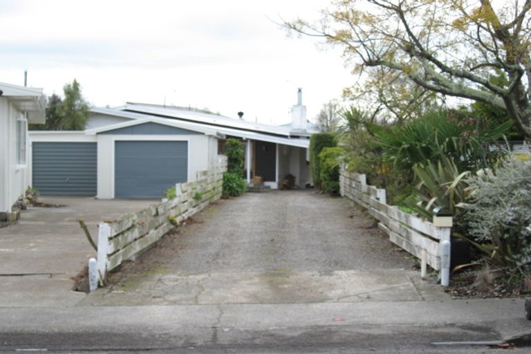 Photo of property in 1 Carl Avenue, Havelock North, 4130