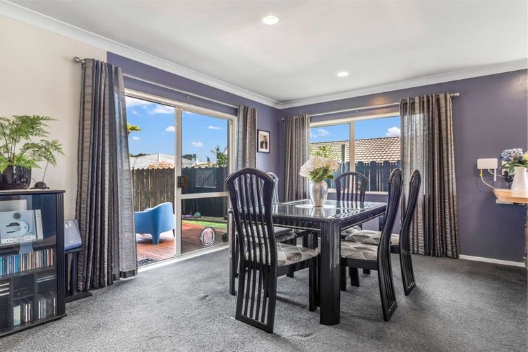 Photo of property in 22 Waitoa Street, Waiuku, 2123