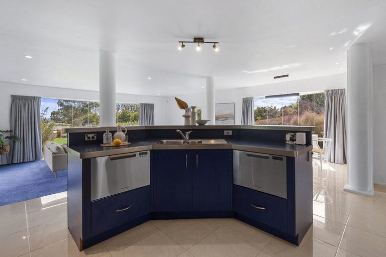 Photo of property in 110 Polson Hill Drive, Aokautere, Palmerston North, 4471