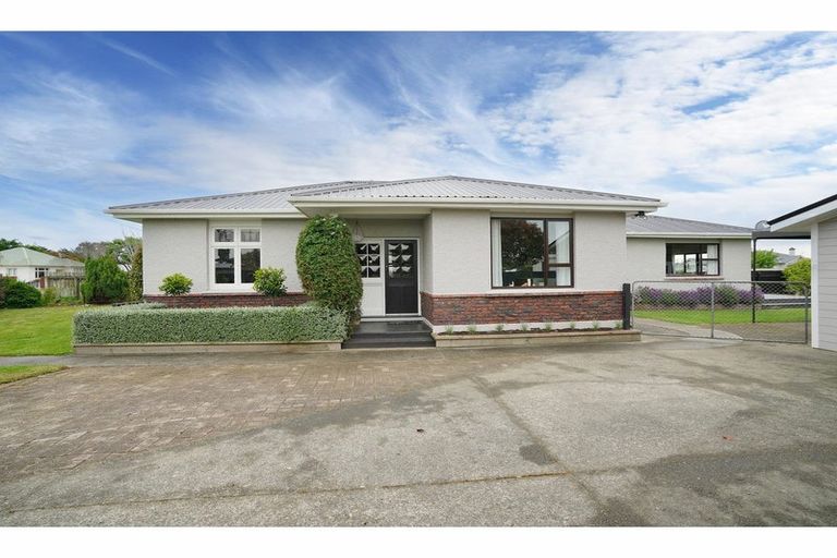 Photo of property in 12 Moa Street, Waikiwi, Invercargill, 9810